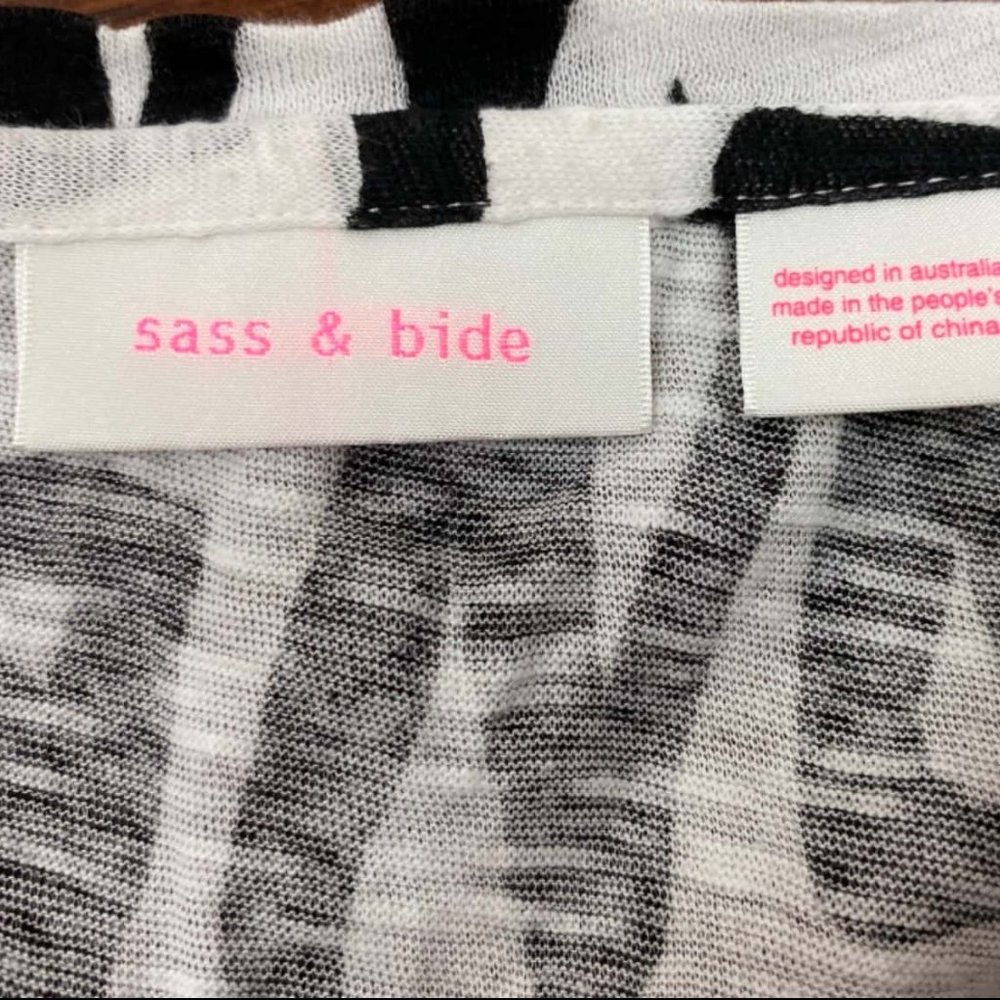 SASS & BIDE On The Moon Sequin White Black Crop Top Tee T Shirt RRP$180 - Picture 5 of 7